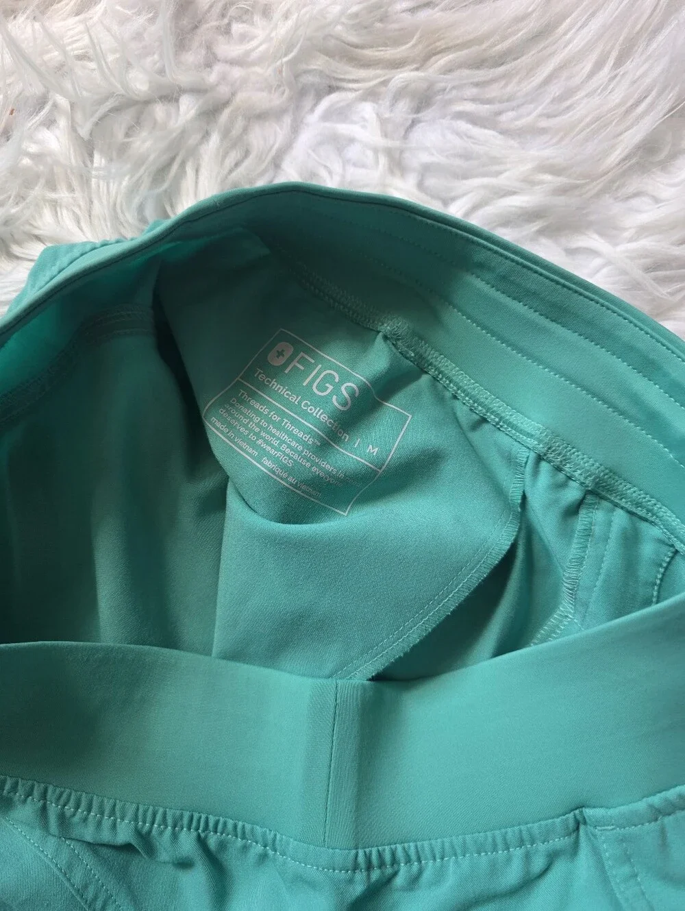 Figs Teal Green Scrub Pants and Top Set